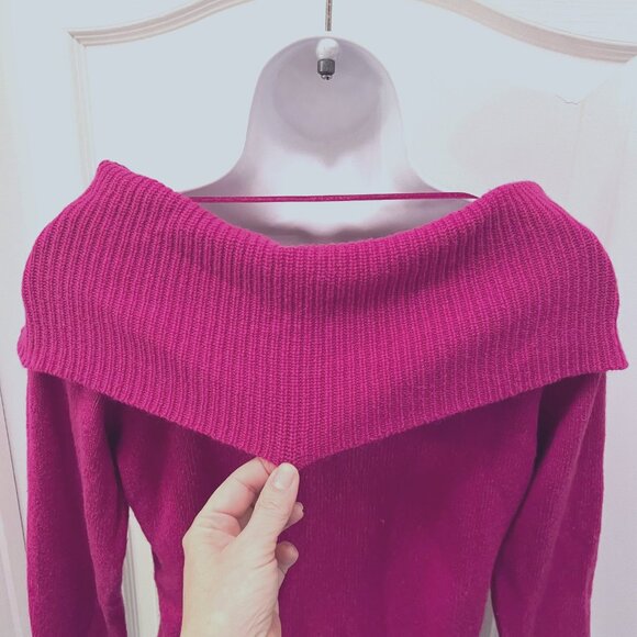 Cache Women's Fuchsia/Gold Shrug Off Shoulder Rabbit Hair Mix Sweater-Size Med - Picture 12 of 14